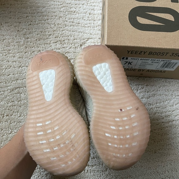 Kids yeezy boost 350